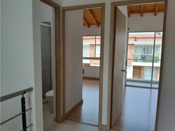 CASA UNIFAMILIAR EN ARRIENDO EN EL MUNICIPIO DE LA CEJA.