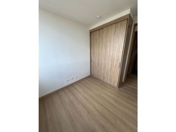 Se arrienda apt salitre