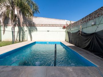 VENTA CASA PUEBLO ESTHER