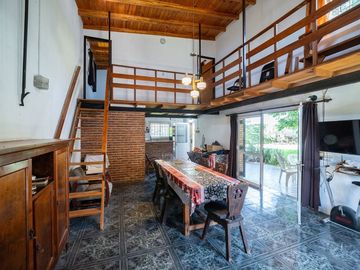 CASA EN VENTA EN GENERAL LAGOS CON PILETA