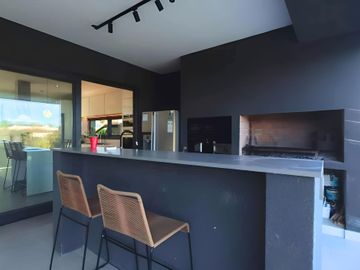 CASA EN VENTA BARRIO PUERTOS-MARINAS AL AGUA
