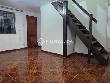 Casa en Arriendo en Jorge guerra / Los oceanos