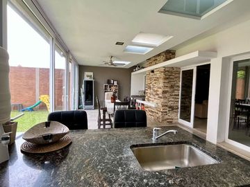 Venta Casa de 3 Dormitorios - Pujato Norte