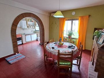 CASA VENTA 3 DORM. DON BOSCO COCHERA PATIO CORDOBA