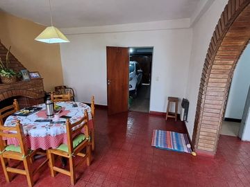 CASA VENTA 3 DORM. DON BOSCO COCHERA PATIO CORDOBA