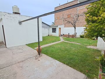 CASA VENTA 3 DORM. DON BOSCO COCHERA PATIO CORDOBA