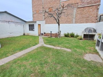 CASA VENTA 3 DORM. DON BOSCO COCHERA PATIO CORDOBA