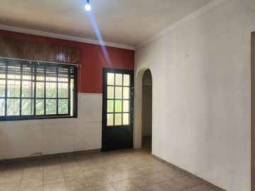 VENTA CASA MORON 3 AMBIENTES
