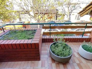 VENTA CASA JARDIN PILETA COCHERA LINIERS