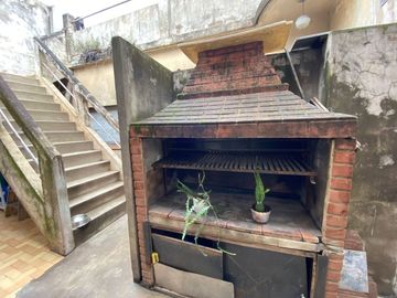 CASA PH 4 AMB. EN VENTA EN MORON TERRAZA PATIO