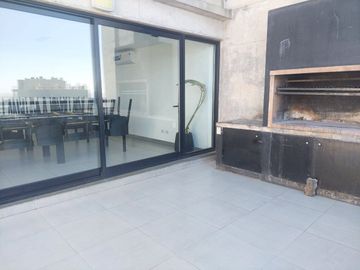 ALQUILER DE OFICINA AMOBLADA PISO ALTO A ESTRENAR
