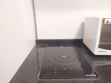 ALQUILER DE OFICINA AMOBLADA PISO ALTO A ESTRENAR