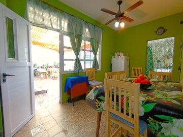 CASA 6 AMB VENTA EN CASEROS