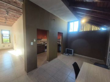 Venta PH 4 ambientes sin expensas con terraza