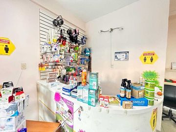 Local comercial en arriendo  en LAS CONDES