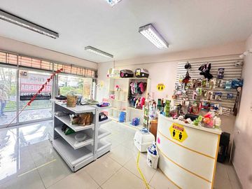 Local comercial en arriendo  en LAS CONDES