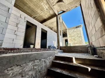 VENTA OFICINAS ITUZAINGÓ NORTE EN CONSTRUCCION