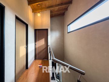 CASA EN VENTA 4 AMBIENTES SAN VICENTE DAROMY