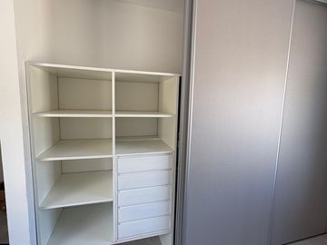 DUPLEX 2 DORMITORIOS EN VENTA CITY BELL + COCHERA