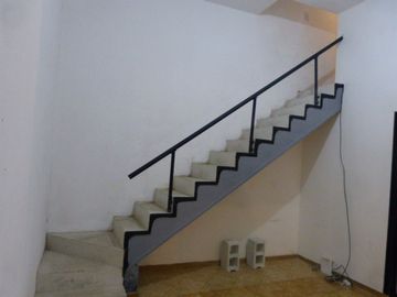 VENTA AMPLIO PH 4 AMB., SIN EXP. C/TERRAZA, FLORES
