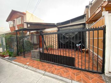 Casa en venta  en LA GRANJA