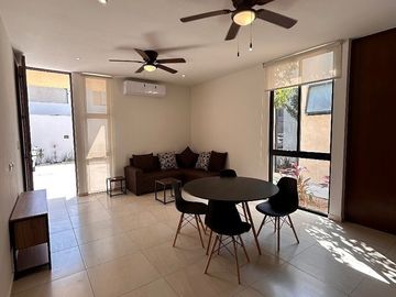 Departamento amueblado en renta en Temozón Norte | 1 recámara, incluye Mtto-wifi