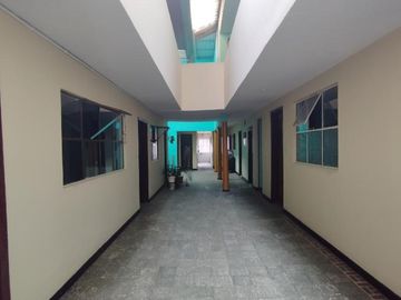 Casa en venta de 6 habitaciones con patio en Bogotá, Fátima.