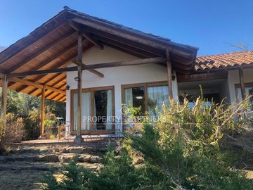 Preciosa casa en arriendo en Peñalolén. Lista para habitar!