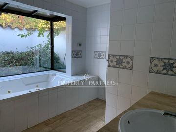 Preciosa casa en arriendo en Peñalolén. Lista para habitar!
