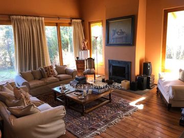 Preciosa casa en arriendo en Peñalolén. Lista para habitar!