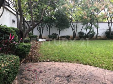 TERRENO EN VENTA EN COL. LOMAS DEL VALLE EN SAN PEDRO GARZA GARCIA