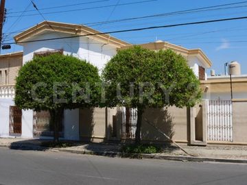 CASA EN VENTA EN COL. VISTA HERMOSA EN MONTERREY