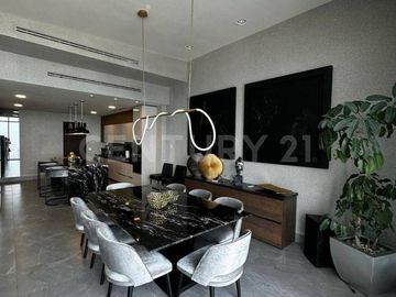 CASA EN VENTA EN COL. VISTA REAL EN SAN PEDRO GARZA GARCIA