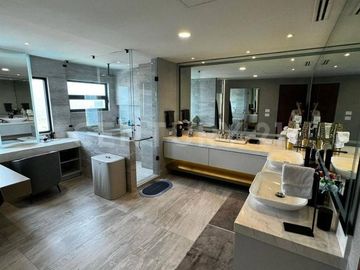 CASA EN VENTA EN COL. VISTA REAL EN SAN PEDRO GARZA GARCIA