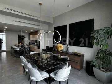 CASA EN VENTA EN COL. VISTA REAL EN SAN PEDRO GARZA GARCIA