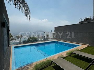 CASA EN VENTA EN COL. VISTA REAL EN SAN PEDRO GARZA GARCIA