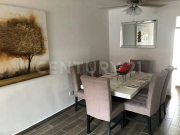 CASA EN VENTA EN COL. ESPAÑA EN MONTERREY