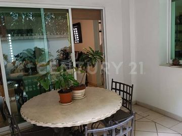 VENTA DE CASA EN FRACCIONAMIENTO EN CHOLULA. PUEBLA MUY CERCA DE UDLAP