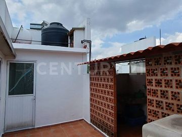VENTA DE CASA EN FRACCIONAMIENTO EN CHOLULA. PUEBLA MUY CERCA DE UDLAP