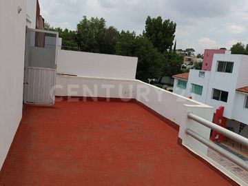 VENTA DE CASA EN FRACCIONAMIENTO EN CHOLULA. PUEBLA MUY CERCA DE UDLAP