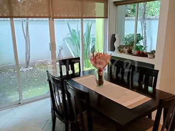 VENTA DE CASA EN FRACCIONAMIENTO EN CHOLULA. PUEBLA MUY CERCA DE UDLAP