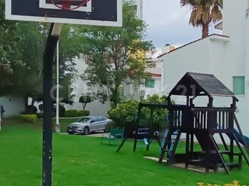 VENTA DE CASA EN FRACCIONAMIENTO EN CHOLULA. PUEBLA MUY CERCA DE UDLAP
