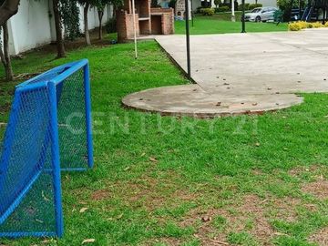VENTA DE CASA EN FRACCIONAMIENTO EN CHOLULA. PUEBLA MUY CERCA DE UDLAP