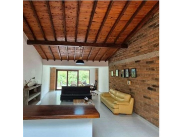 CASA EN VENTA SECTOR LA LEONA, RETIRO - ANT.