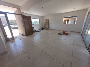 CASA 3 DORMITORIOS 3 BAÑOS B° ALBA DE TANQAY
