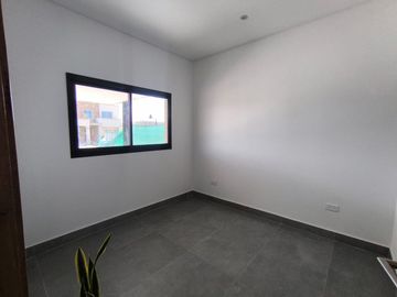 CASA 4 DORMITORIOS 3 BAÑOS B° Estancia Bulnes