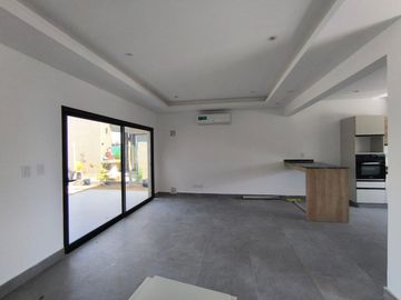CASA 4 DORMITORIOS 3 BAÑOS B° Estancia Bulnes