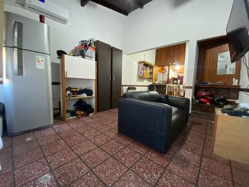 CASA 4 AMBIENTES EN VENTA EN LOMAS DE ZAMORA