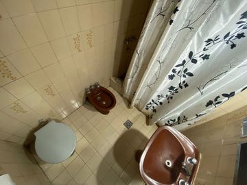 CASA 4 AMBIENTES EN VENTA EN LOMAS DE ZAMORA
