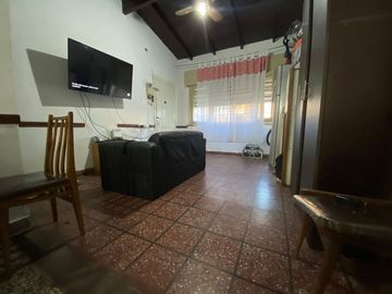 CASA 4 AMBIENTES EN VENTA EN LOMAS DE ZAMORA